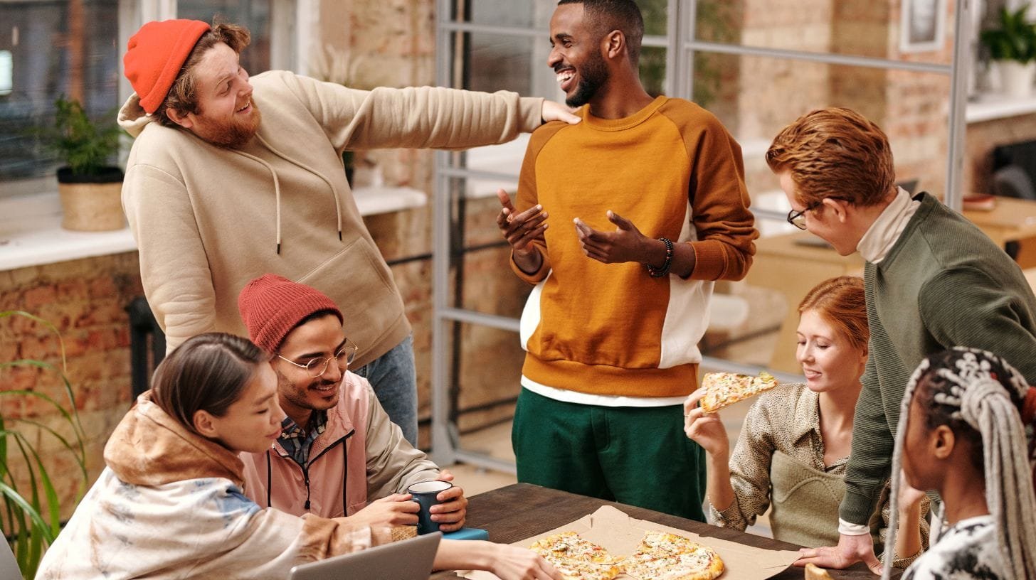 Rencontrer d'autres voyageurs pour partager les frais