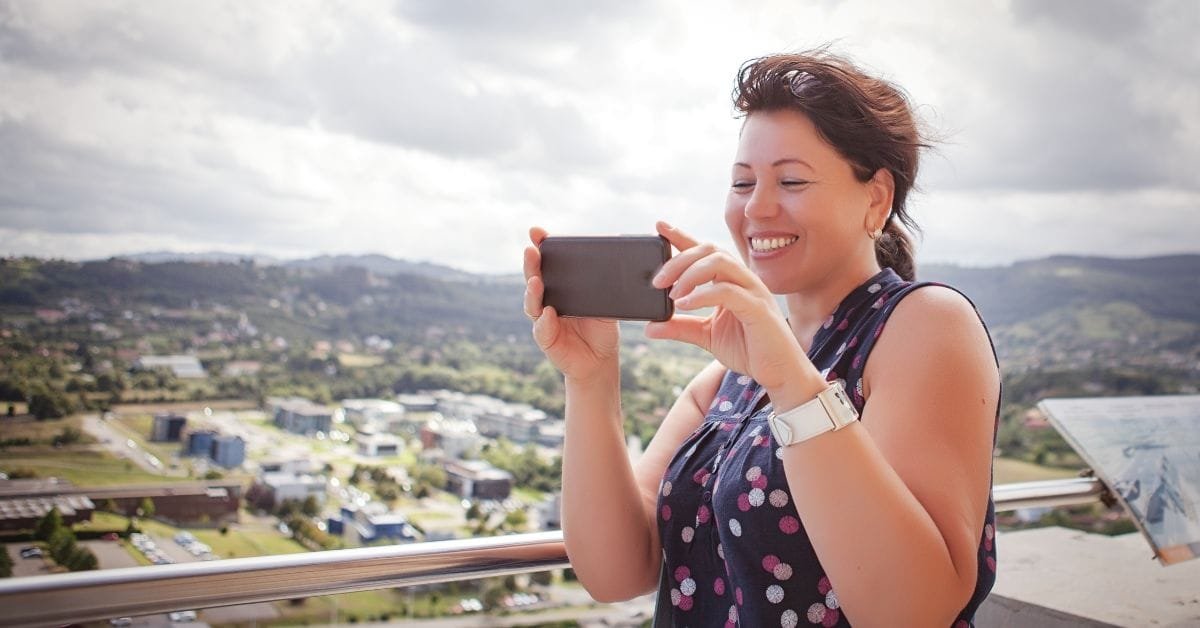 Astuces pour capturer l’instant parfait lors d’un voyage en solo