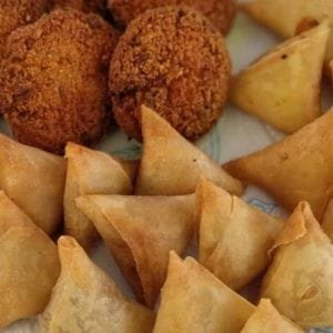 bonbons piment et samoussas la Réunion