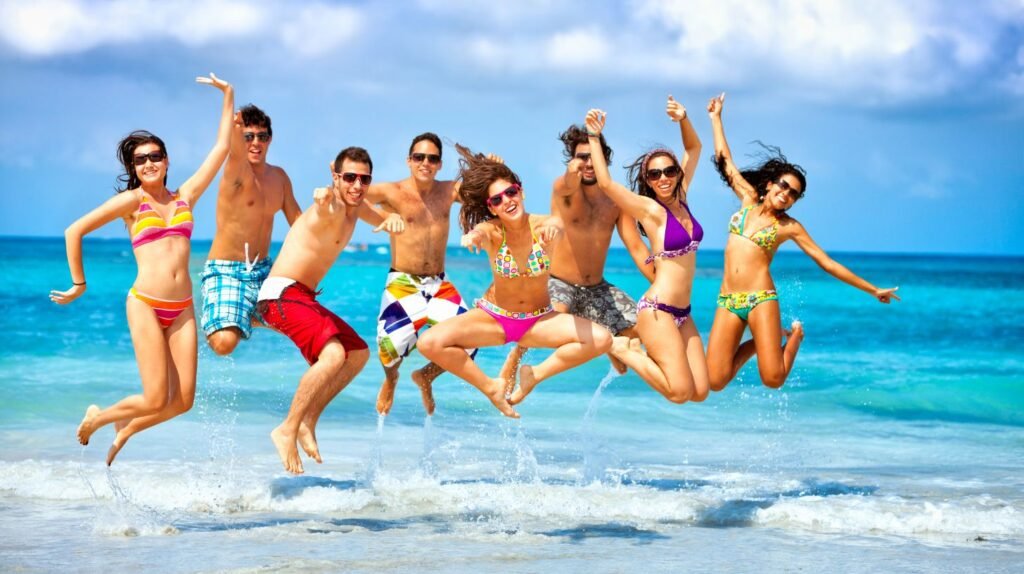 Paris Jeunes Vacances vs autres dispositifs pour jeunes